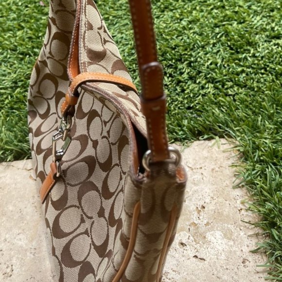 Brown Coach Shoulder Bag - Picture 3 of 8